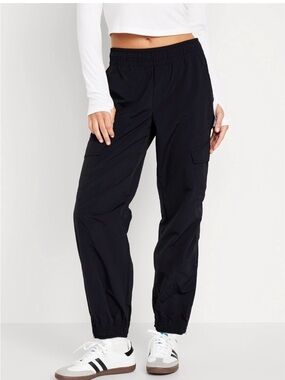 OLD NAVY High-Waisted Ankle Zip Cargo Jogger Quick Dry Pants in Black - M Tall